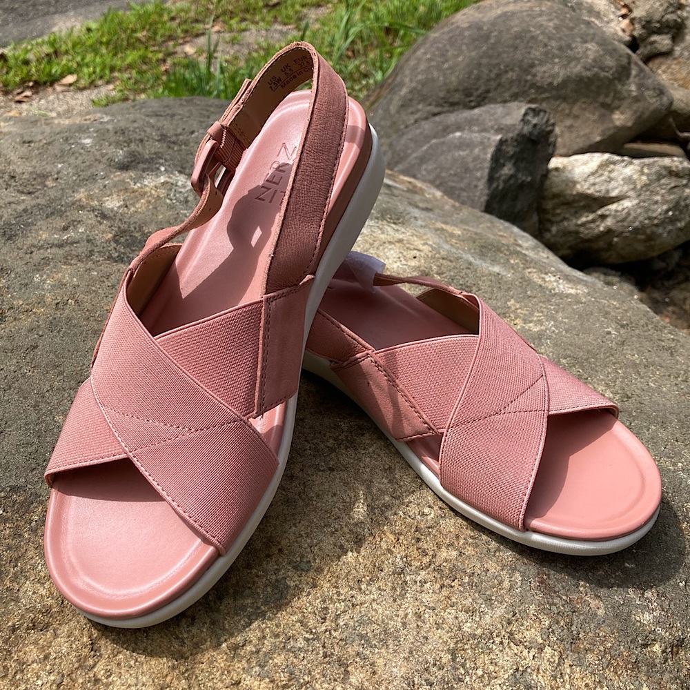 New Naturalizer pink sandals, 7.5wide